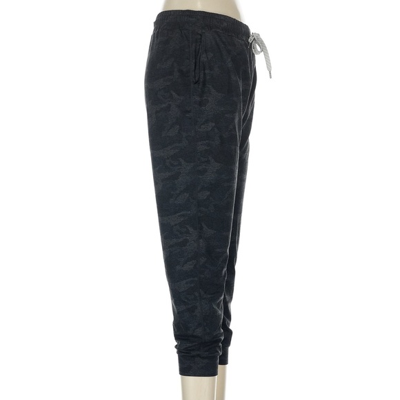 Vuori Performance Jogger Women's DreamKnit™ Joggers Black Camo Small - Picture 3 of 9